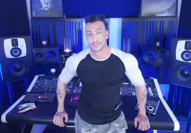 David Gnozzi (MixbusTV) - Artist